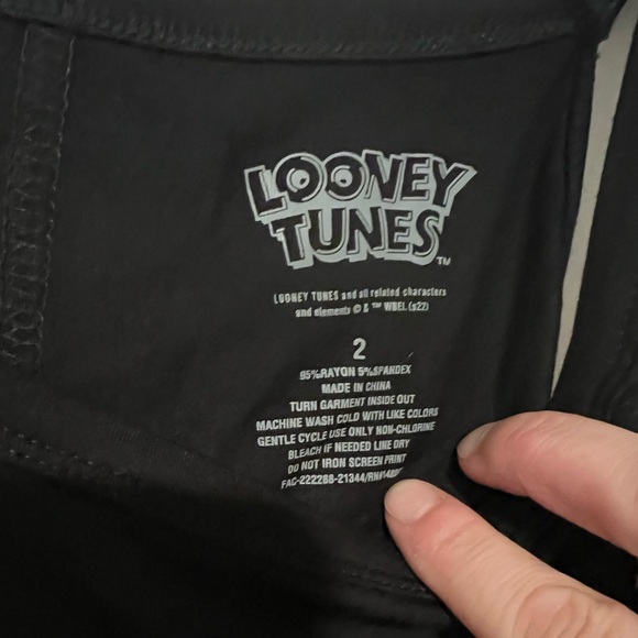 Torrid Cold Shoulder Marvin the Martian Top Size 2X - 18/20 - Picture 7 of 8